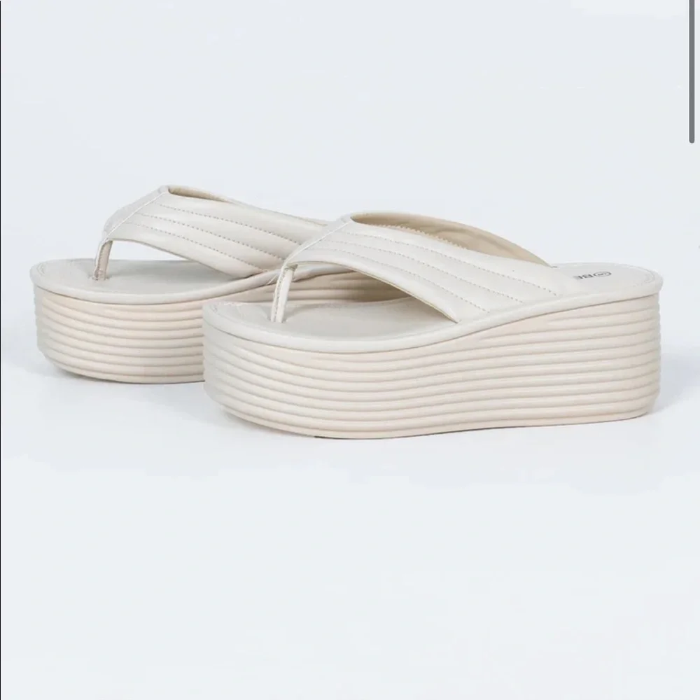 Lola Platform Princess Polly Sandals - Picture 1 of 3